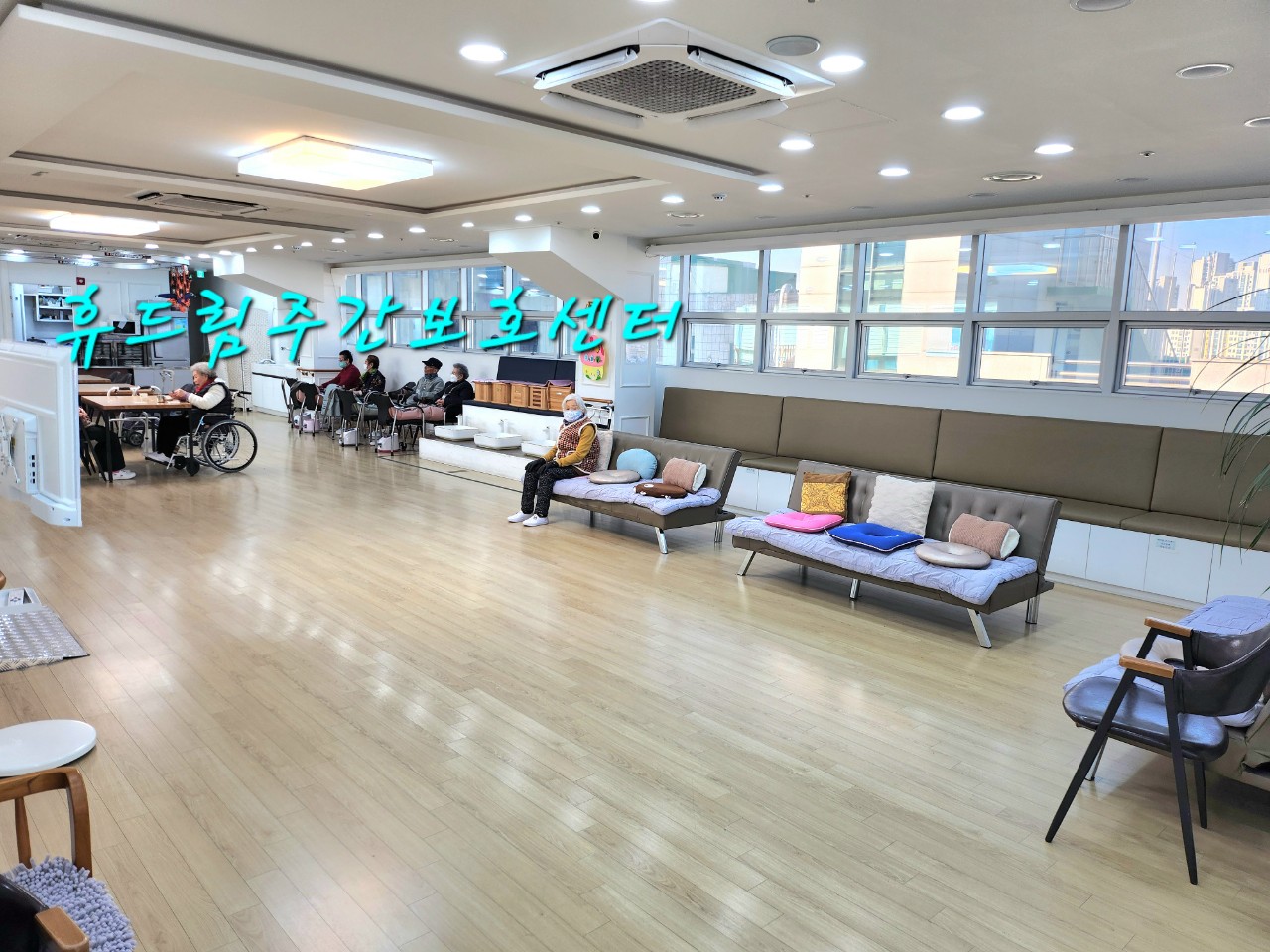 2108869937_VH18g4ab_669941ceda39e5b1731638fdc084c817513e257c.jpg 이미지크게보기