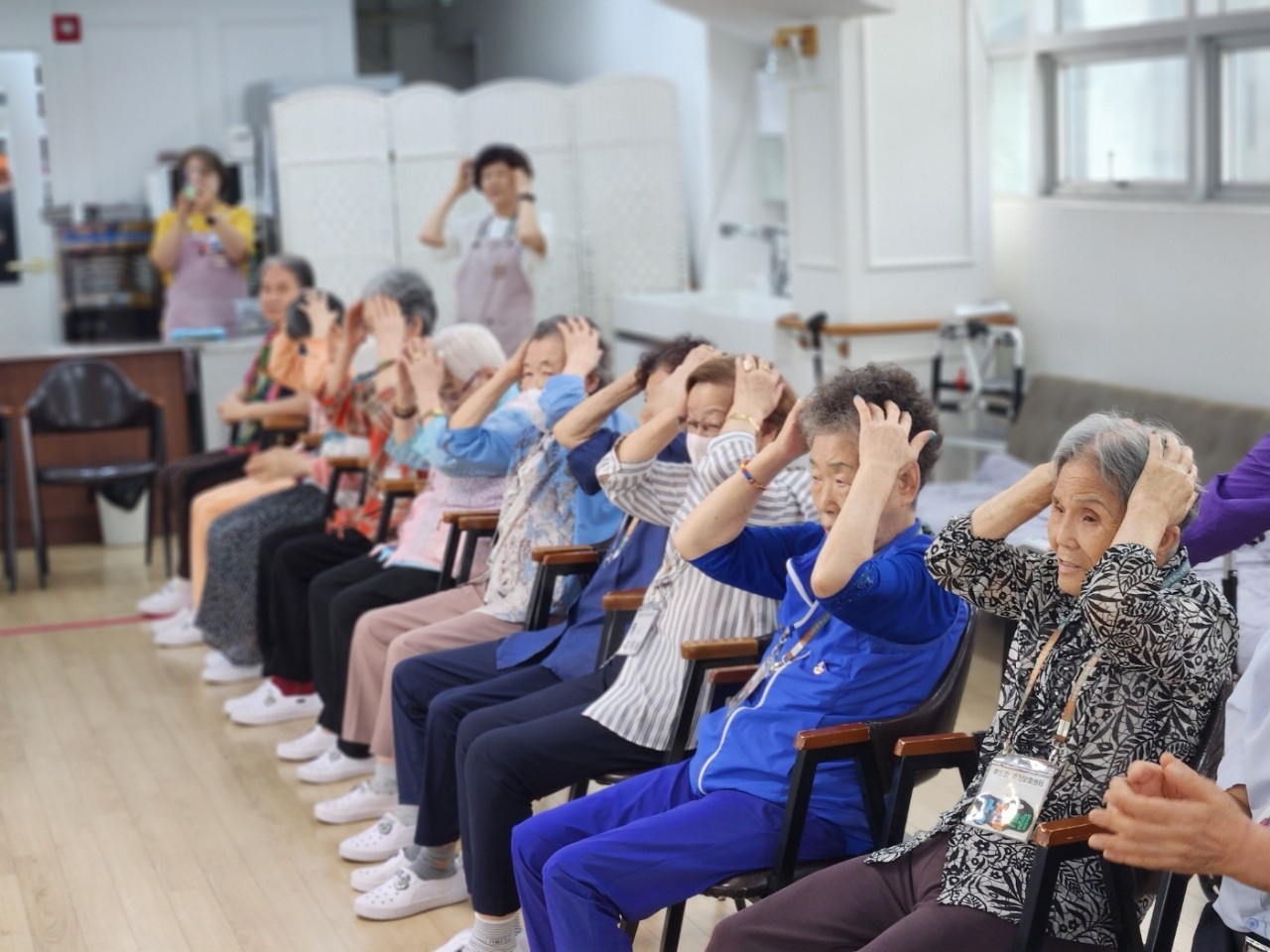 8301_copy_8313_3695294320_gUfkCVRP_83b69d1239b960365983d130cd4af6af188a5a8d.jpg 이미지크게보기